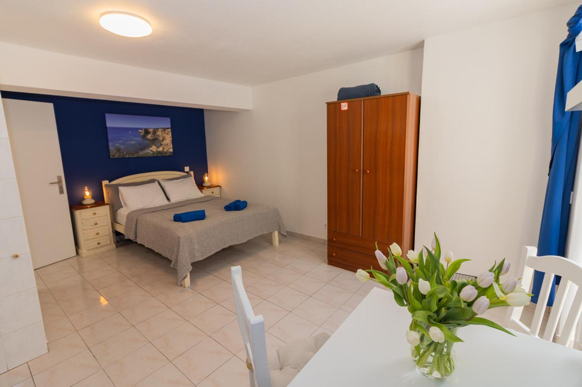 Bb Dona Ana Bed & Breakfast Lagos Exterior photo