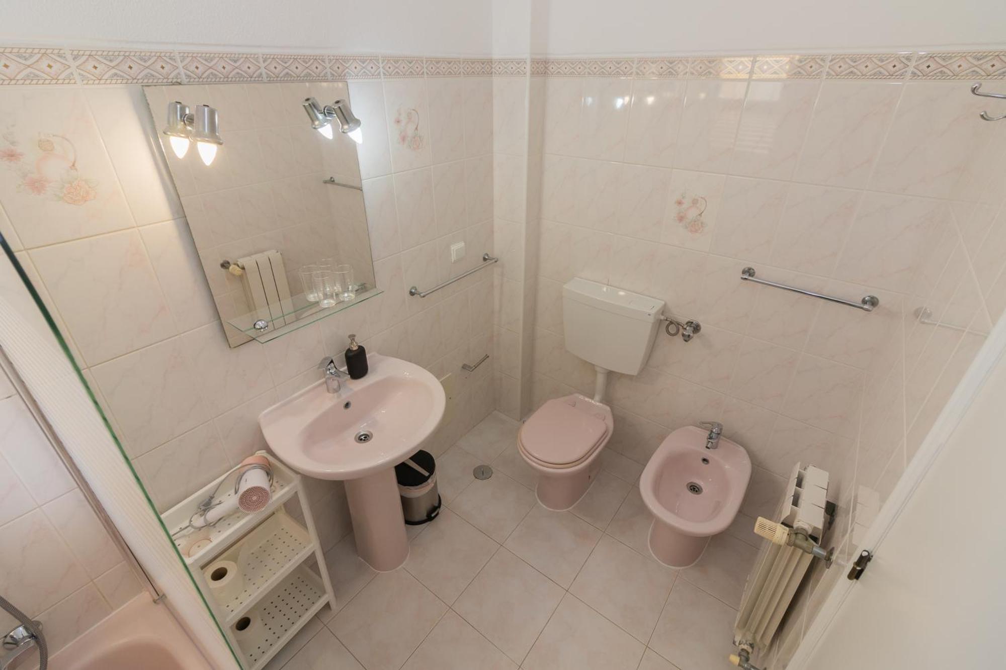 Bb Dona Ana Bed & Breakfast Lagos Exterior photo